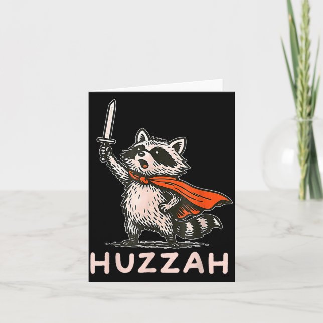 Retro Huzzah Raccoon Knight Funny Sword Meme Quote Kort (Framsida)