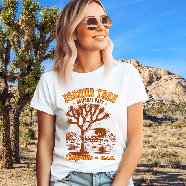 Retro Joshua Tree Illustration in Ochre Red T Shirt (Skapare uppladdad)