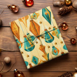 Retro-julklapp i mitten av århundradet presentpapper<br><div class="desc">Chicen är i mitten av århundradets julomslag med pappra funktioner som svallar julklacksdekorationer med accenterade atomstjärnor med varm koppar och juvelfärgade teals.</div>