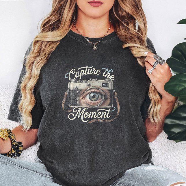 Retro kamerans öga fånga ögonblicket design t shirt (Skapare uppladdad)