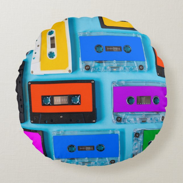 Retro-kassett: Blåbakgrundssamling Rund Kudde (Framsidan)