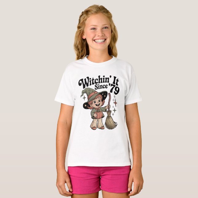 Retro Kids Halloween 70s Cute Witch  Tee (Hel framsida)