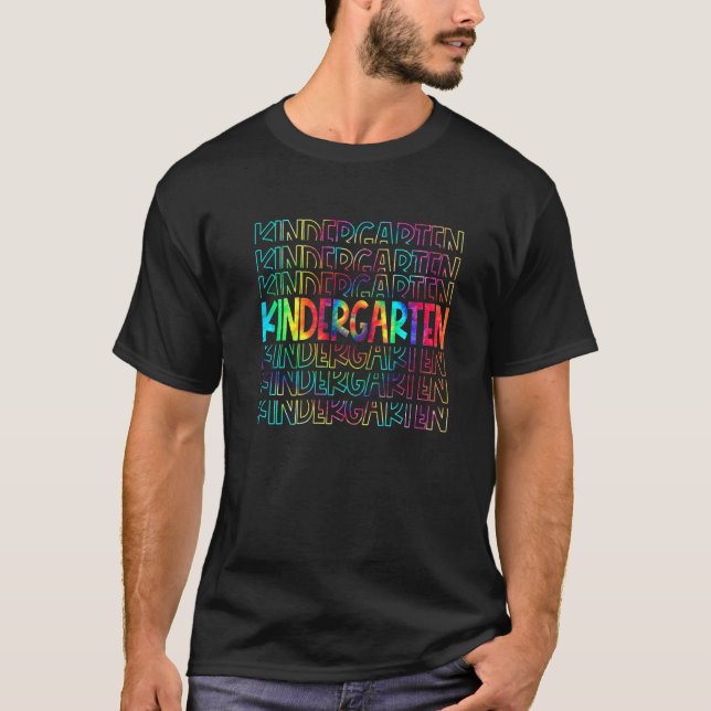 Retro Kindergarten First Day School Kinder Squad T Shirt (Framsida)