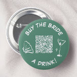 Retro Köp en knapp för dryck i bron Venmo<br><div class="desc">Den här knappdesignen innehåller ett lekfullt meddelande "Köp en brud en drink!", ett snyggt cocktailglas och en praktisk QR-kod för enkel presenting. Perfekt för möhippor eller möhippor. Den här grönten lägger till en aning roligt och upphetsning till firande. Visa ert stöd för den blivande briden och gör hennes speciella dag...</div>