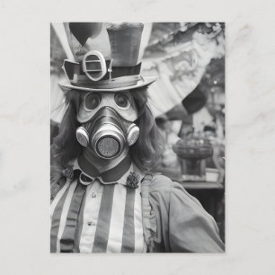 Retro kvinna med gasmask på en karneval vykort