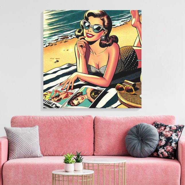 Retro kvinna på stranden som läser en modetidning canvastryck (Insitu (Vardagsrum))