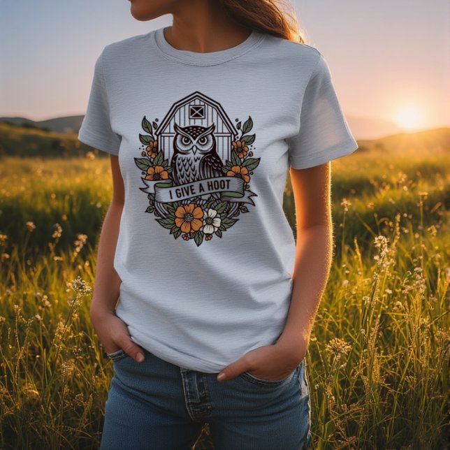 Retro-ladan uggla 'I ge a hoot'-design T Shirt (Retro barn owl 'I give a hoot' design T-Shirt
A wise old barn owl who gives a hoot from the heart an)