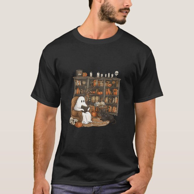 Retro Librarian Bookshelf Teacher Boujee Ghost Cat T Shirt (Framsida)