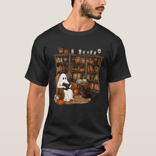 Retro Librarian Bookshelf Teacher Boujee Ghost Cat T Shirt (Framsida)
