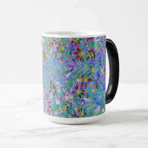 Retro lila, gröna och blå vildblommor på rosa magisk mugg