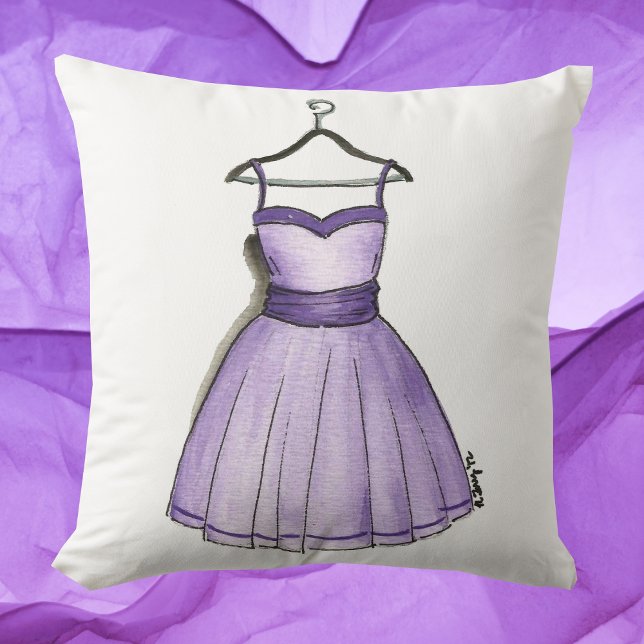 Retro Lila Prom Party Dress Fashionista på 1950-ta Kudde (Purple prom dress pillow)