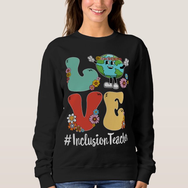 Retro Love World Earth Day 2023 Inclusion Teacher T Shirt (Framsida)