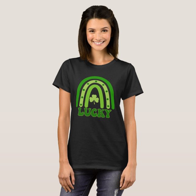 Retro Lucky Shamrock Rainbow St. Patrick's Dag  T Shirt (Hel framsida)