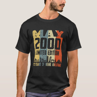 Retro Maj 2000 Roligt 22-års Födelsedag T Shirt