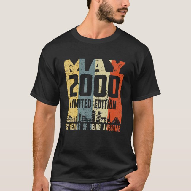 Retro Maj 2000 Roligt 22-års Födelsedag T Shirt (Framsida)