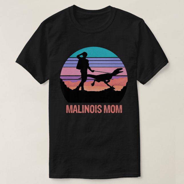 Retro Malinois Mamma Hiking Maliraptor Maligator W T Shirt (Design framsida)
