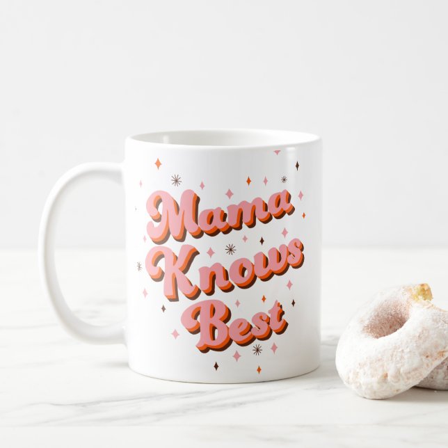Retro Mama Vet Bäst Rosa Brun 70-Tals Bokstäver Kaffemugg (Med munk)