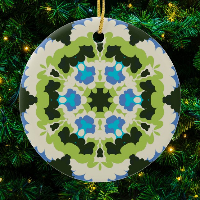Retro Mandala Blue Grönt White and Black Julgransprydnad Keramik (Blue Green White and Black Retro Mandala Christmas Ornament from Wormhole Orbital)