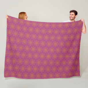 Retro Mandala Boysenberry Fleece Blanket (3 storle