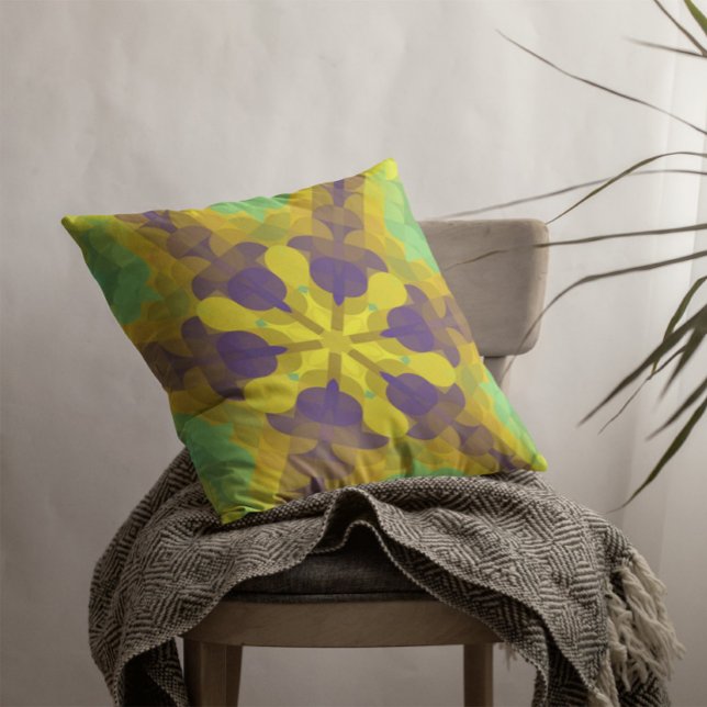 Retro Mandala Flower Gult Lila och Grönt Kudde (Skapare uppladdad)