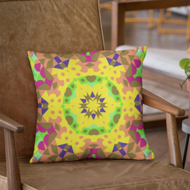 Retro Mandala Flower Gult Orange Grönt och Rosa Kudde (Skapare uppladdad)