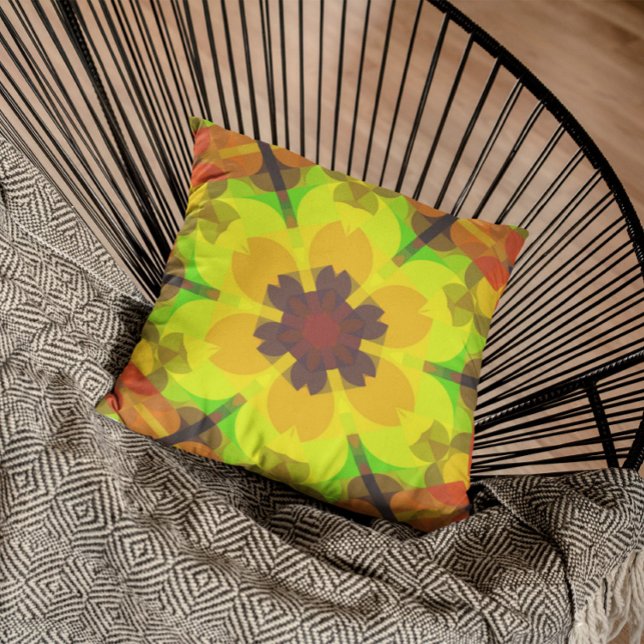 Retro Mandala Flower Gult Orange och Grönt Kudde (Skapare uppladdad)