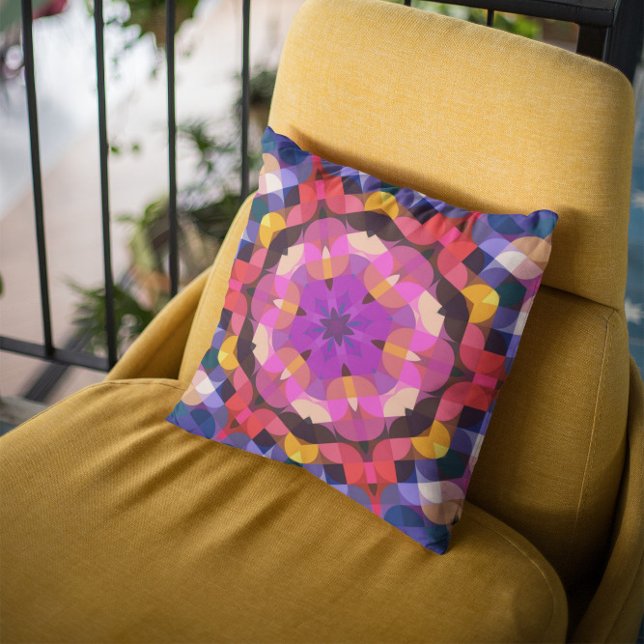 Retro Mandala Flower Lila Rosa and Gult Kudde (Skapare uppladdad)