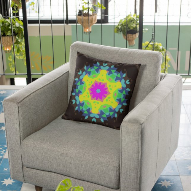 Retro Mandala Flower Rosa Gult och Blue Kudde (Skapare uppladdad)