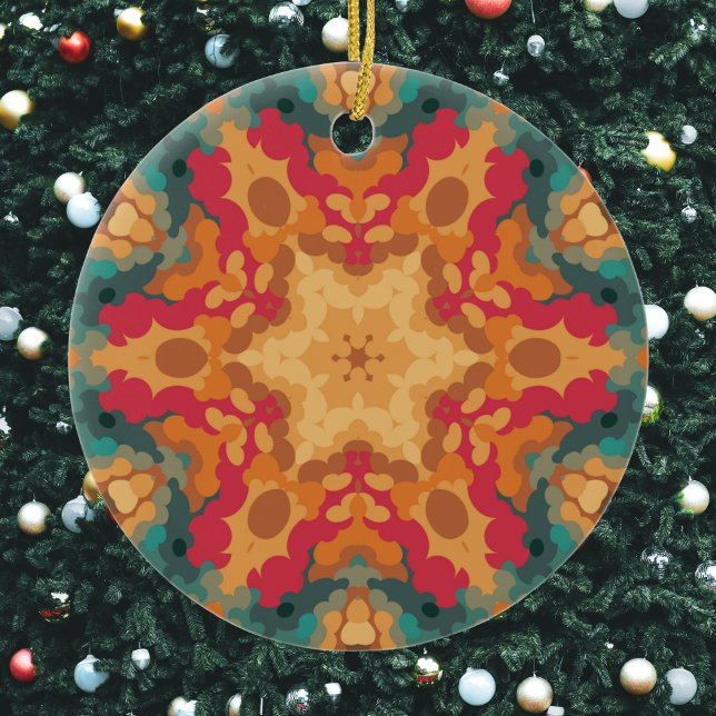 Retro Mandala Orange Gult och Blue Julgransprydnad Keramik (Red Orange and Blue Retro Mandala Christmas Ornament from Wormhole Orbital)