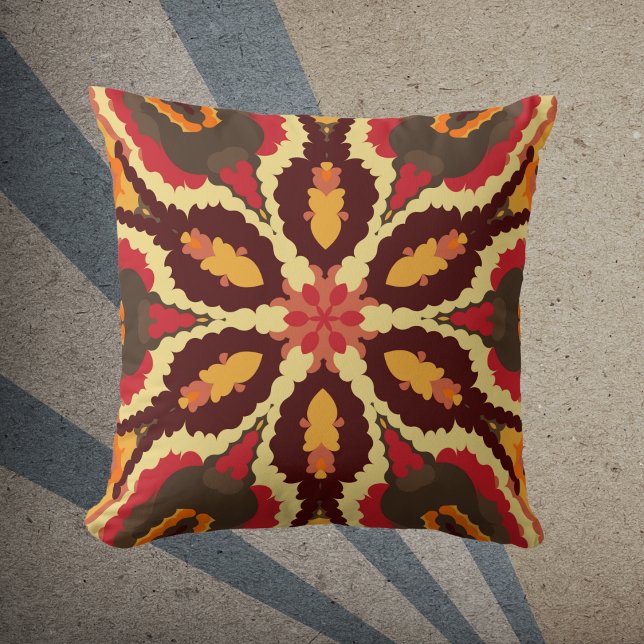 Retro Mandala Red Orange och Brown Kudde (Skapare uppladdad)