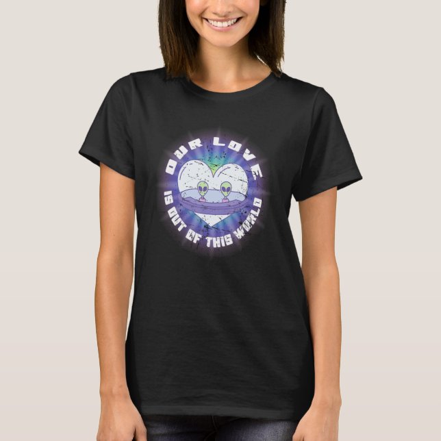 Retro Matching Couple Valentine's Day - Alien UFO  T Shirt (Framsida)
