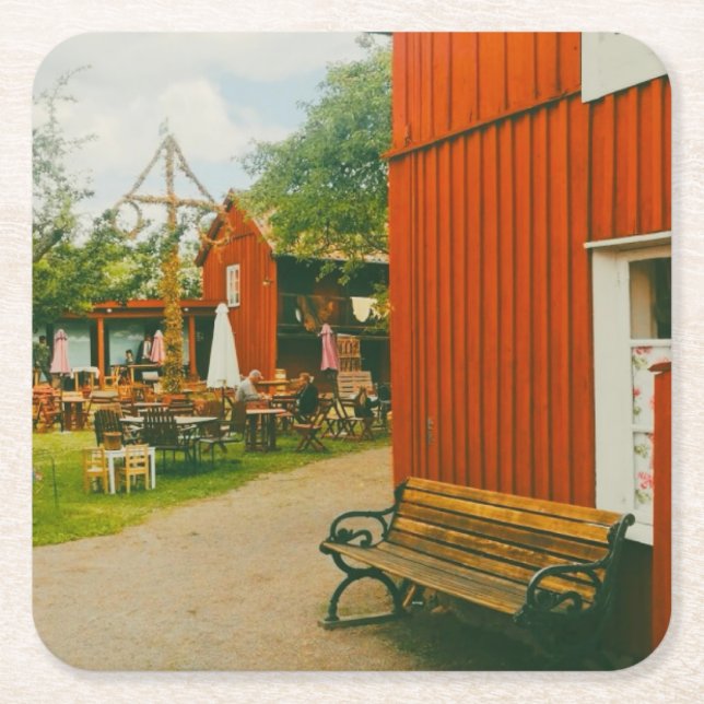 Retro Midsummer celebration in Trosa, Sweden Underlägg Papper Kvadrat (Framsidan)