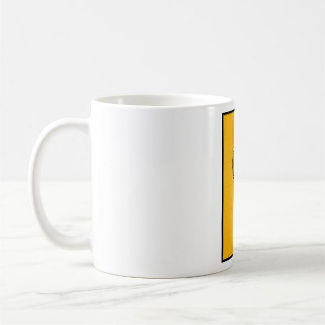 Retro mikrofon på djärkgul bakgrund kaffemugg (Vänster)