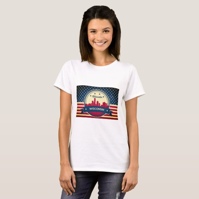 Retro Milwaukee Wisconsin Skyline Tee (Hel framsida)