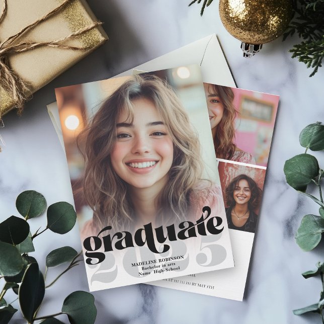 Retro Modern Black White 4 Photo Studenten Inbjudningar (Retro Modern Black White 4 Photo Graduation Invitation)