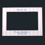 Retro Modern Vintage Rosa Bachelorette Helg Magnetisk Fotoram<br><div class="desc">Den har mjuk rosa och vitt rand med marinaccenter och fångar perfektens blandning av vintagens kust och lekfull modern. Fullständigt anpassade - uppdatera namn,  datum eller ordalydelse så att de stämmer överens med din strand helg vibe. Samordna med fullt Beach Bliss Bachelorette-samlingen.</div>