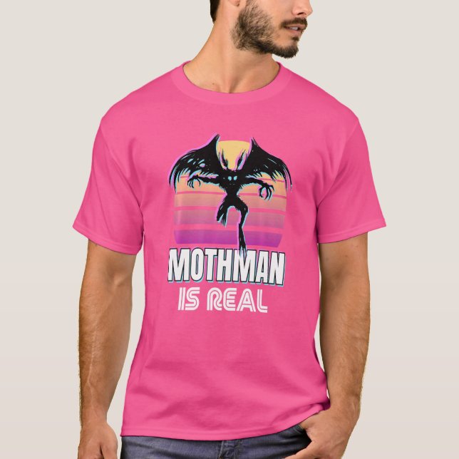 Retro Mothman 80s Cryptid Sunset T Shirt (Framsida)