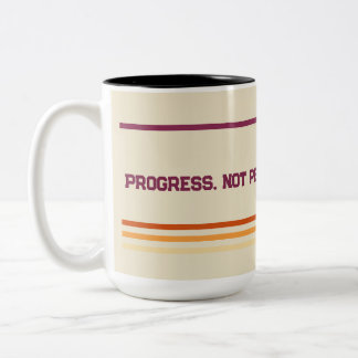 Retro Motivation Coffee Mug – Progress Not Perfect Två-Tonad Mugg