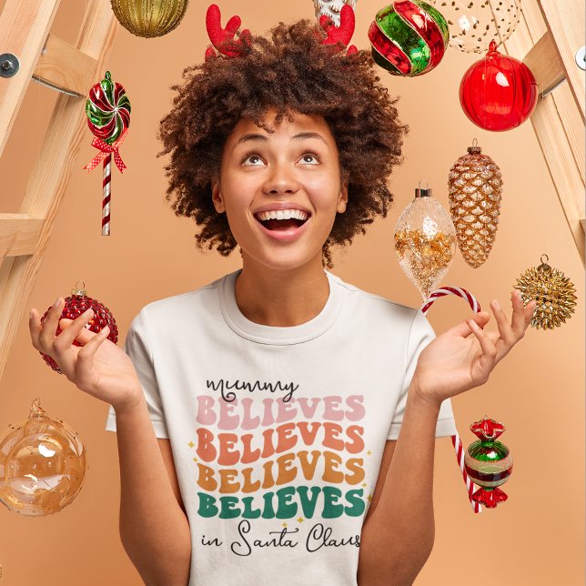 Retro Mummy tro Jultomten julfamilj T Shirt (Skapare uppladdad)