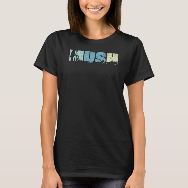 Retro Mush Mushing Sled Hund Sledding Musher T Shirt (Framsida)
