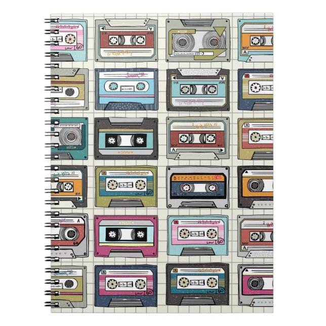 Retro Music Cassette: Nostalgic Icon Anteckningsbok (Framsidan)