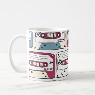 Retro Music Cassettes: Sten Background Mönster Kaffemugg