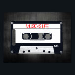 RETRO "MUSIC IS LIFE" POSTER - POP ART CASSETTE<br><div class="desc">Är musik som luft för dig? Nåt du alltid behöver i ditt liv? Det här är Originals®-poster åt dig! Behålla hur det är eller gör det till ALL YOURS genom att ändra teckensnittet färg, anpassa det med ditt valmeddelande, namn eller till och med använda ditt band namn på vintagens kassettband...</div>