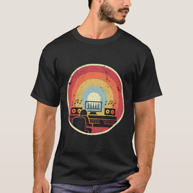 Retro Music Producer T Shirt (Framsida)