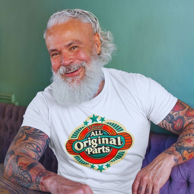 Retro nästan alla originaldelar, Anpassningsbar T Shirt (Skapare uppladdad)