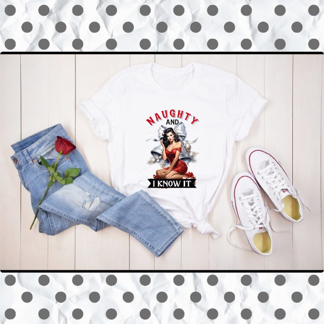 Retro Naughty och jag vet att det är jul-Pinupet T Shirt (Skapare uppladdad)