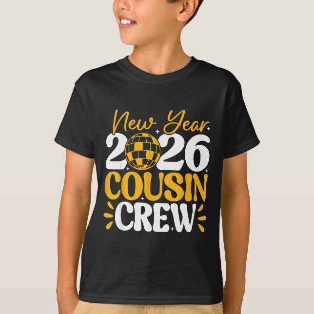 Retro New Year 2026 Cousin Crew New Years Eve Nye  T Shirt (Framsida)