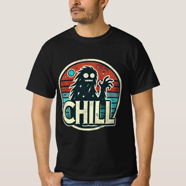 Retro Night Vibes: Bigfoot och Moonlight T Shirt (Framsida)