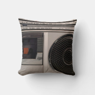Retro omoderdaterad bärbar stereo-radiokassettretu kudde