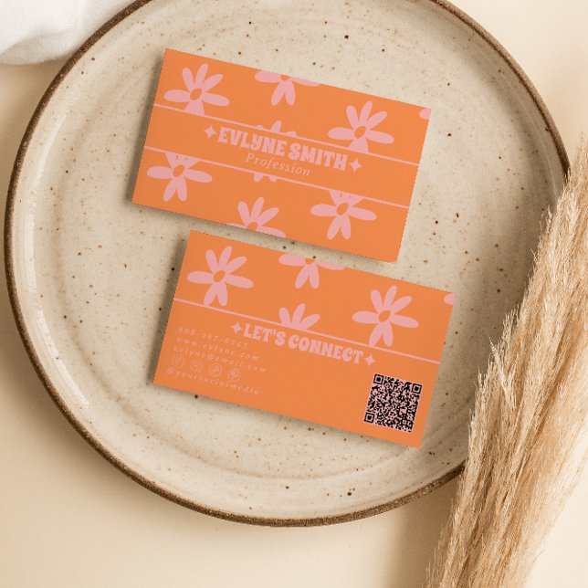 Retro Orange Pink QR Code 70s Groovy Floral Girly Visitkort (Skapare uppladdad)